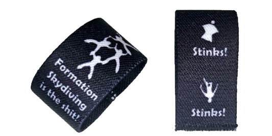 Formation skydiving - Choose your side - Skydive Chest strap keeper